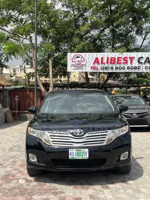 Toyota Venza LE 2011 Black
