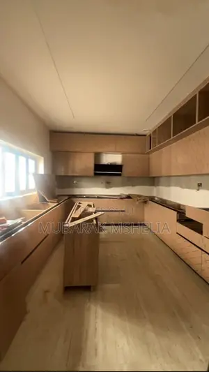 5bdrm Duplex in Jahi for sale