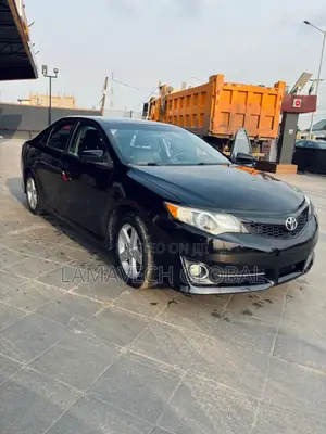 Toyota Camry SE 4dr Sedan (2.5L 4cyl 6A) 2013 Black