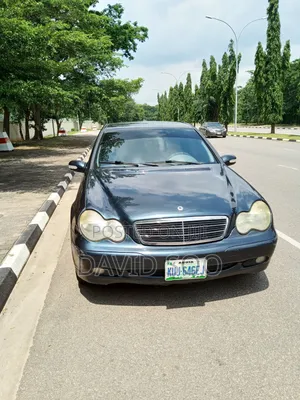 Mercedes-Benz C300 2006