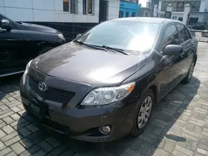 Toyota Corolla 2010 Gray