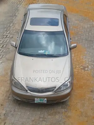 Toyota Camry LE V6 4dr Sedan (3.0L 6cyl 5A) 2003 Gold