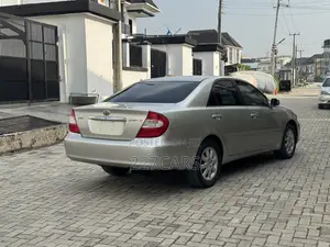 Toyota Camry LE 4dr Sedan (2.4L 4cyl 4A) 2004 Silver