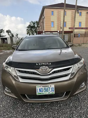 Toyota Venza AWD 2010 Brown