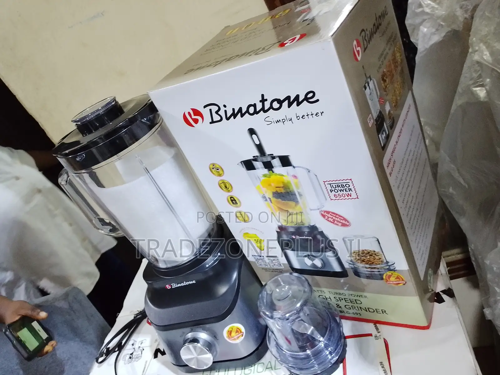 Practical Binatone 650W Blender for Family Kitchens