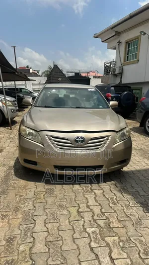 Toyota Camry 2009 Gold