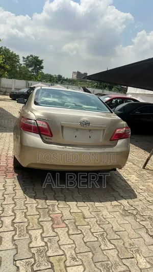 Toyota Camry 2009 Gold