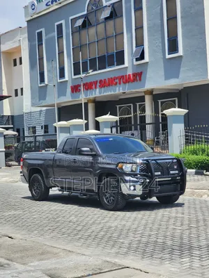 Toyota Tundra 2018 Gray