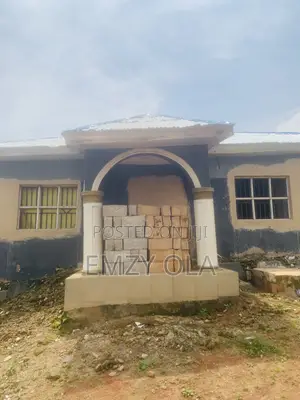 5bdrm House in Ajibua Close, Ado-Odo/Ota for sale