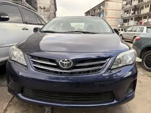 Toyota Corolla LE 4dr Sedan (1.8L 4cyl 4A) 2013 Blue