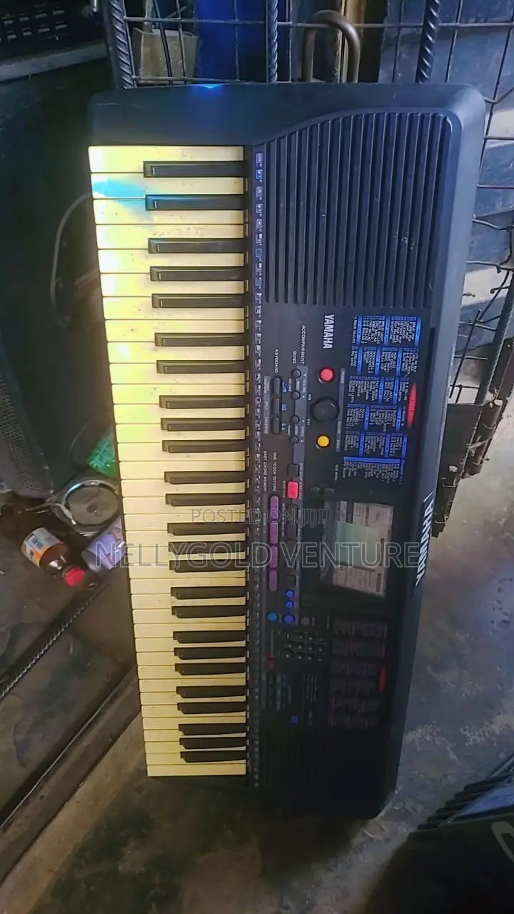Yamaha Keyboard PSR 220