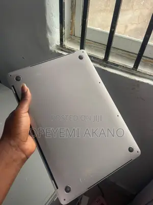 Laptop Apple MacBook Pro 2017 8GB Intel Core i5 SSD 512GB