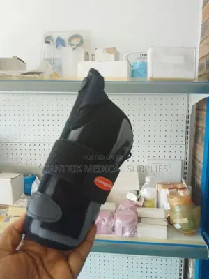 Dual Support Wrist and Thumb Brace