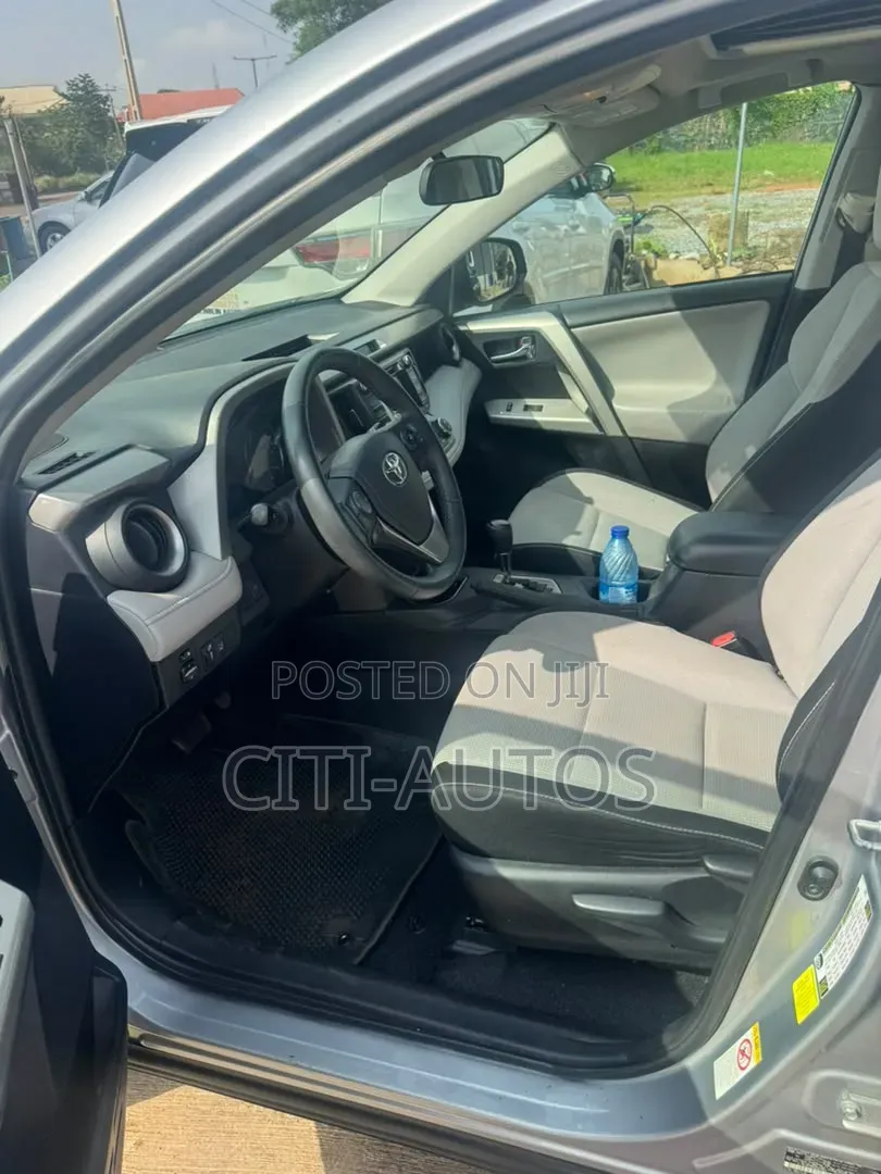 Toyota RAV4 2018 Silver