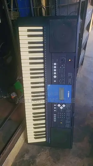 Yamaha Keyboard PSR E333