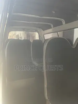 Toyota HiAce 2005 White