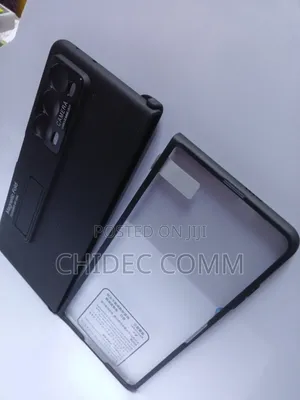 Honor Magic V2