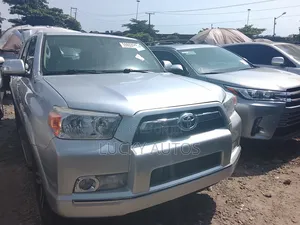 Toyota 4-Runner 2011 Silver