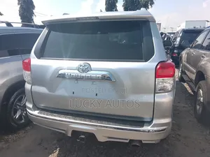 Toyota 4-Runner 2011 Silver