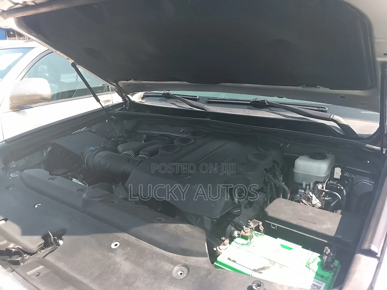 Toyota 4-Runner 2011 Silver