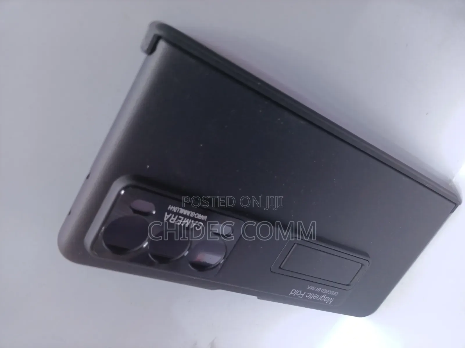 Honor Magic V2