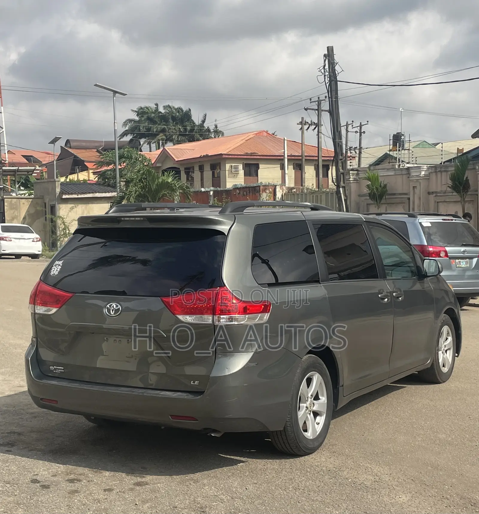 Toyota Sienna LE 7 Passenger 2012 Green