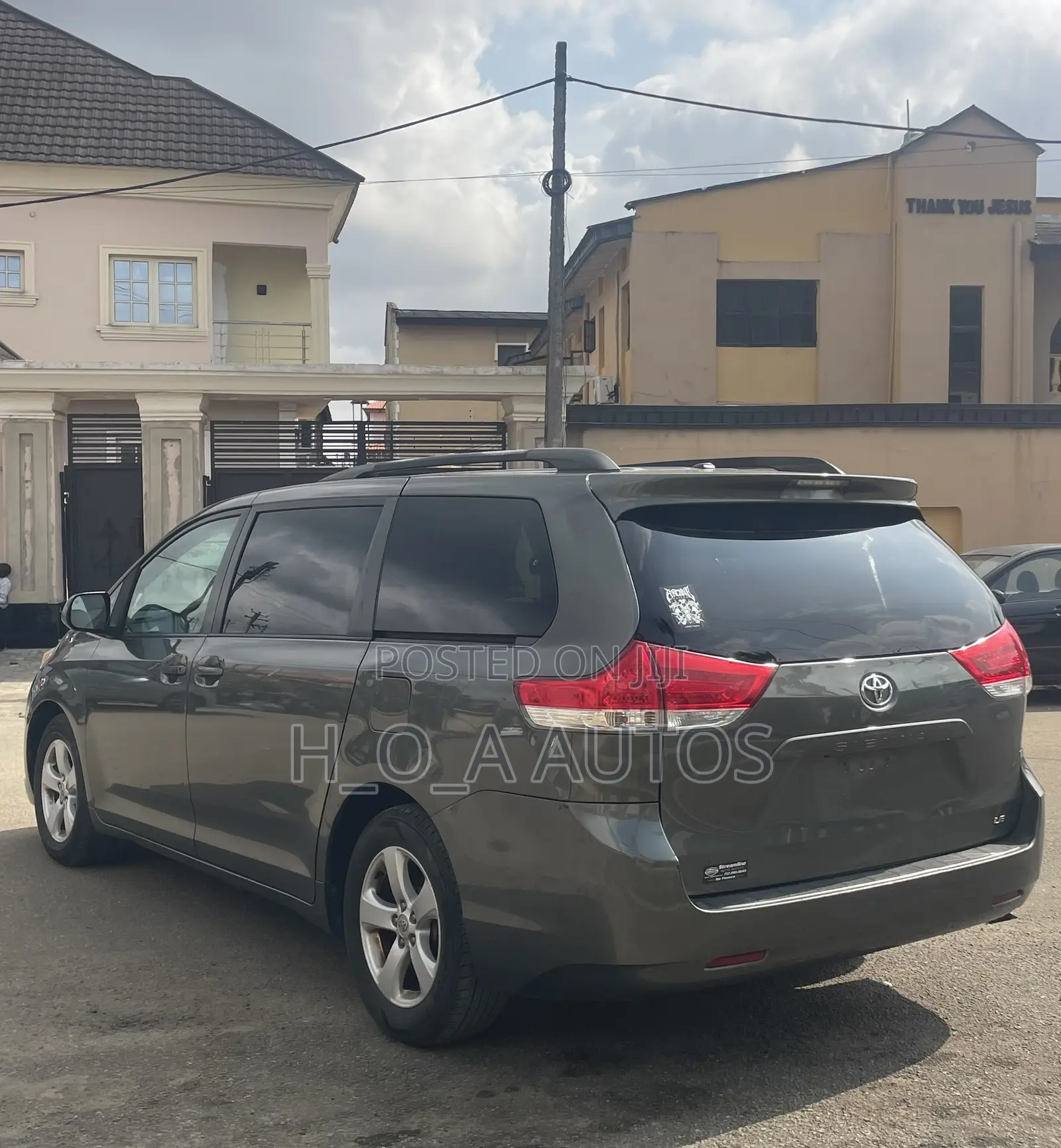 Toyota Sienna LE 7 Passenger 2012 Green