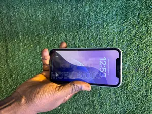 Apple iPhone XR 64 GB White