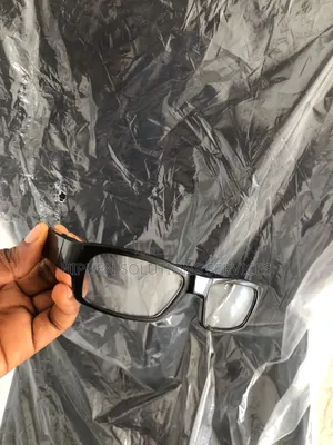 Camera-Equipped Smart Sunglasses
