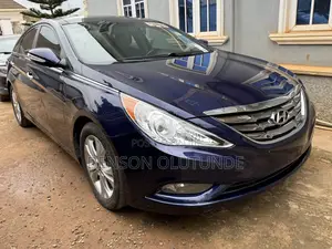 Hyundai Sonata Limited Sedan FWD (2.4L 4cyl 6A) 2013 Blue