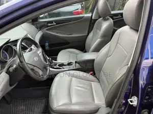 Hyundai Sonata Limited Sedan FWD (2.4L 4cyl 6A) 2013 Blue