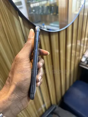 Apple iPhone 11 64 GB Black