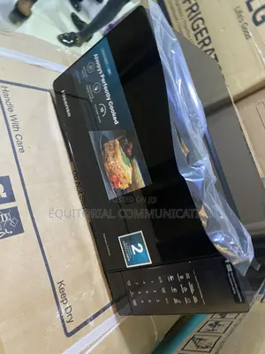 Hisense H20MOBS15 Modern Digital Microwave for Home Use