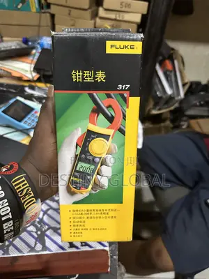 FLUKE 317 True-RMS Clamp Meter —