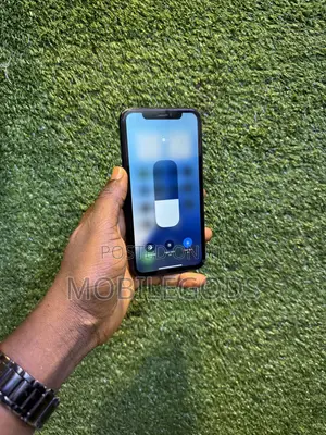 Apple iPhone XR 64 GB Black