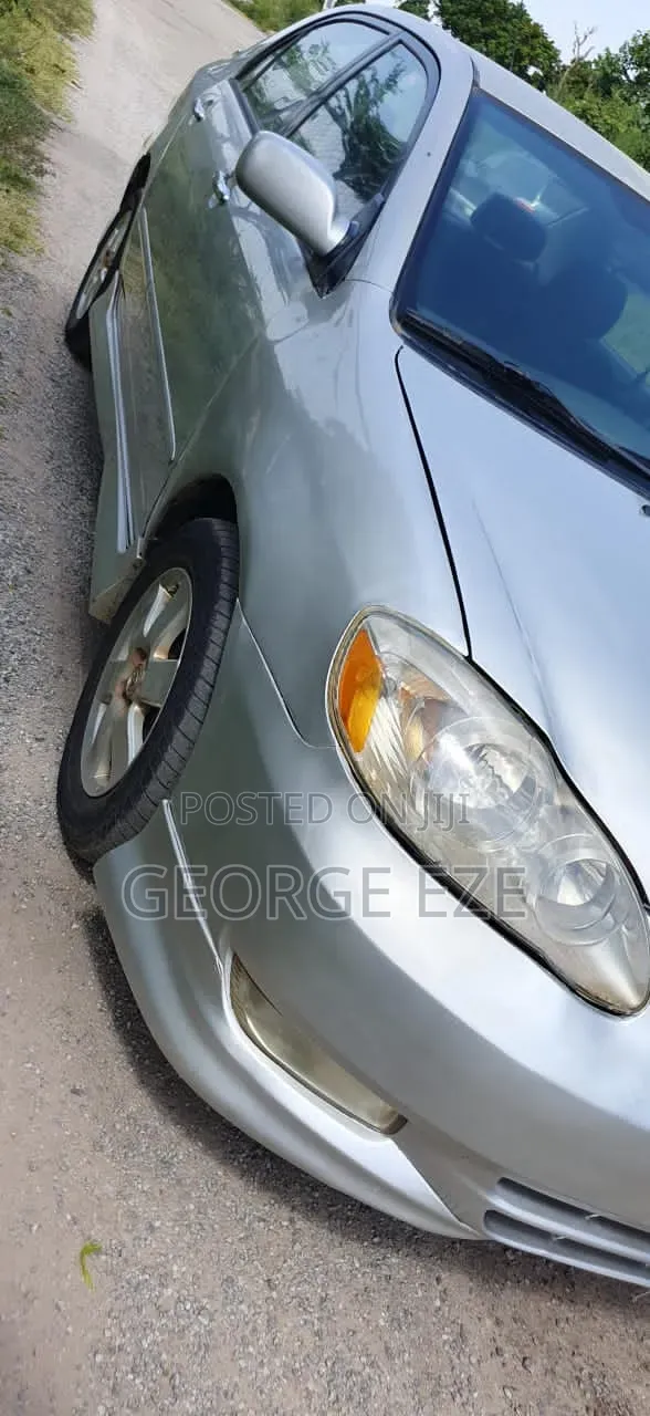 Toyota Corolla 2004 Silver