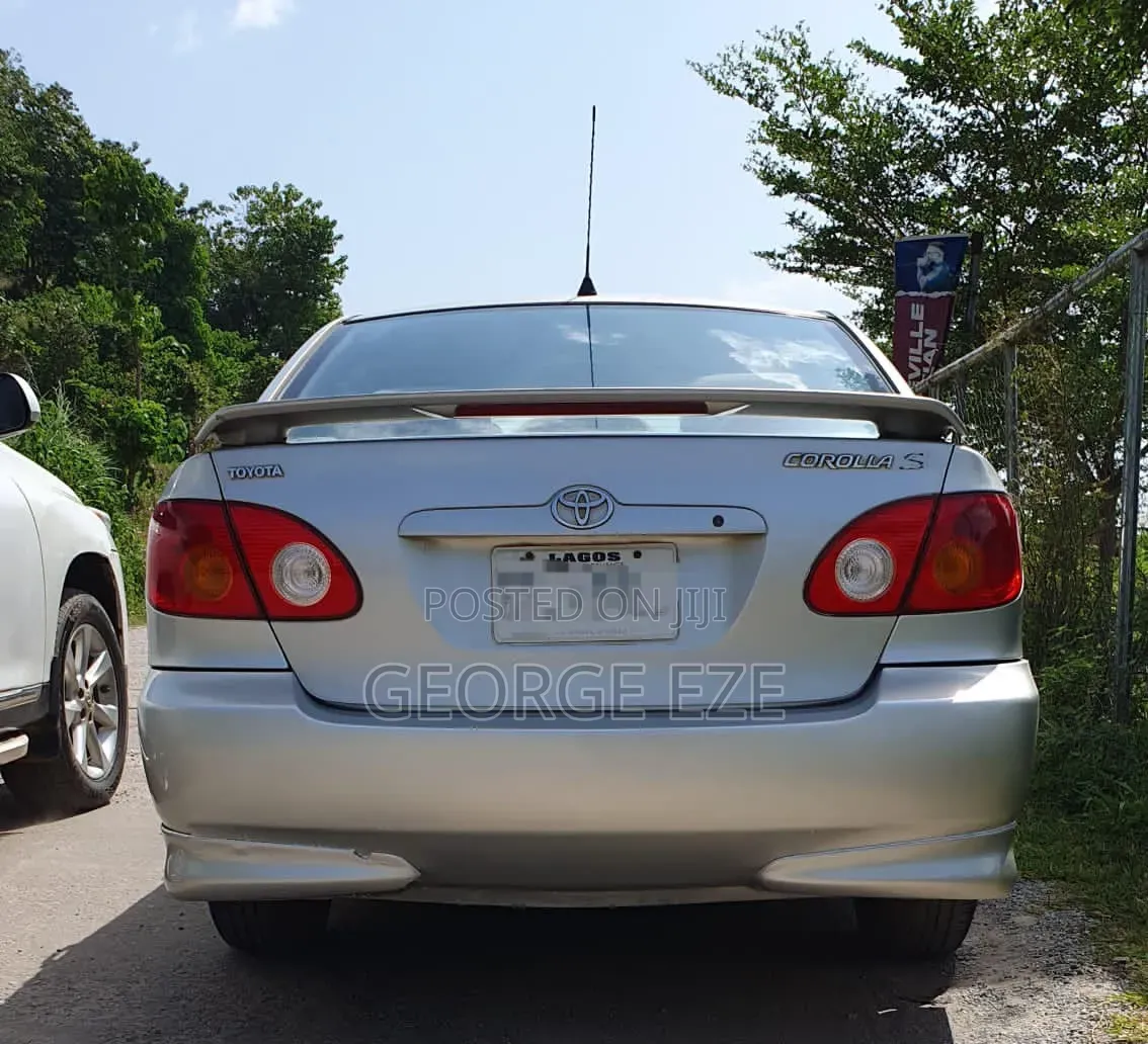 Toyota Corolla 2004 Silver