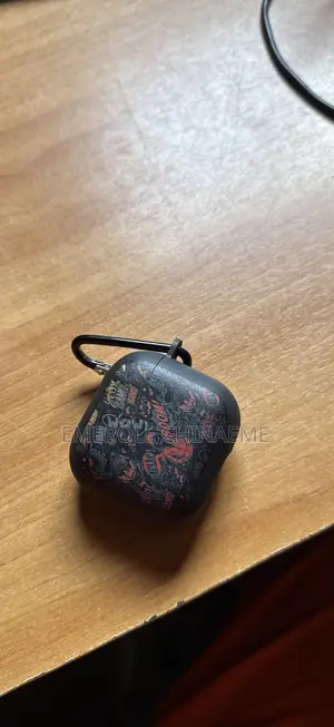 Apple Airpord 4 Without Noise Cancellation