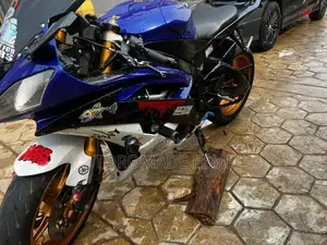 Yamaha R6 2013 Blue