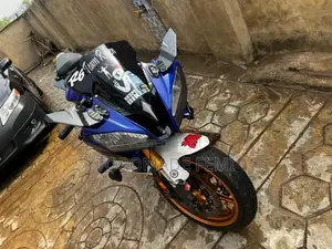 Yamaha R6 2013 Blue