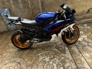 Yamaha R6 2013 Blue