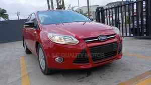 Ford Focus 2013 Red