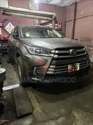Toyota Highlander Limited 4dr SUV (3.5L 6cyl 6A) 2014 Gray