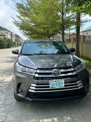 Toyota Highlander 2016 Brown