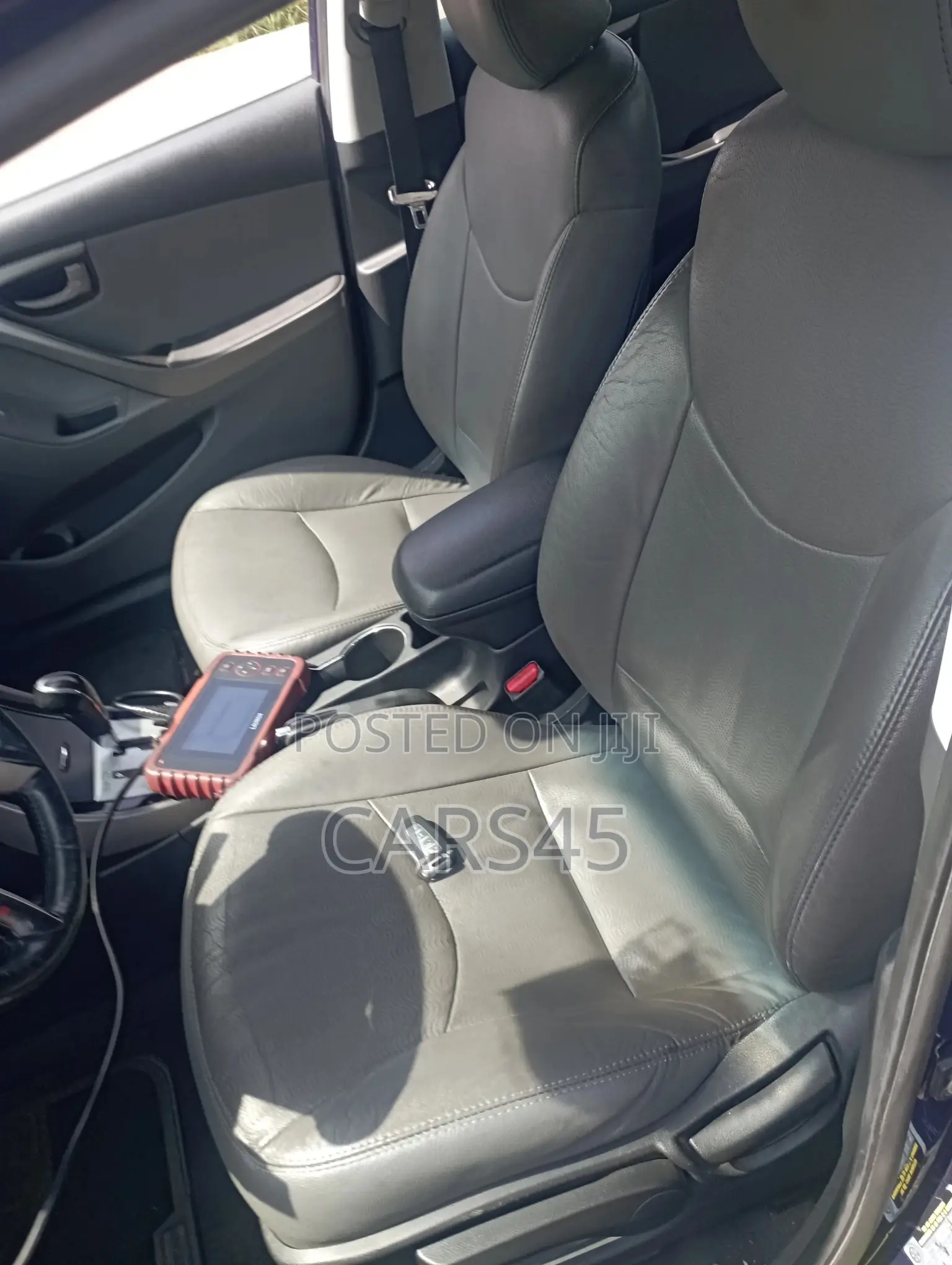 Hyundai Elantra 2011 Blue