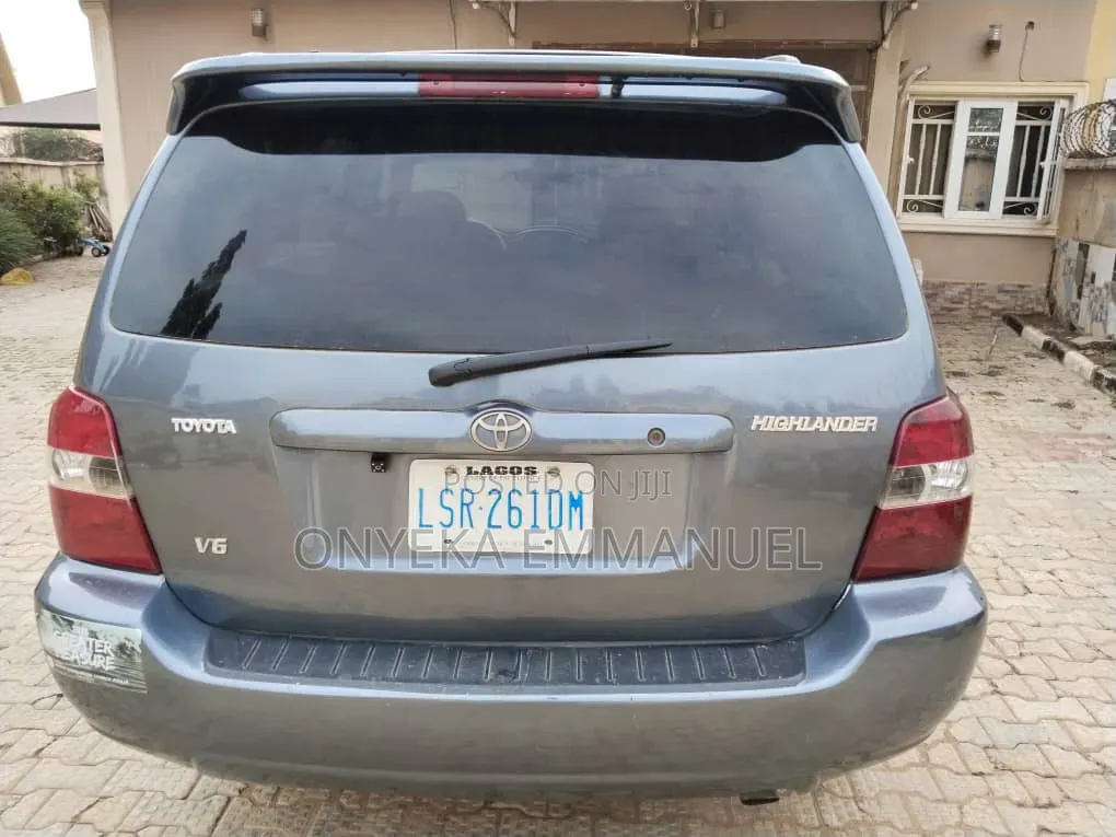 Toyota Highlander 2004 Blue
