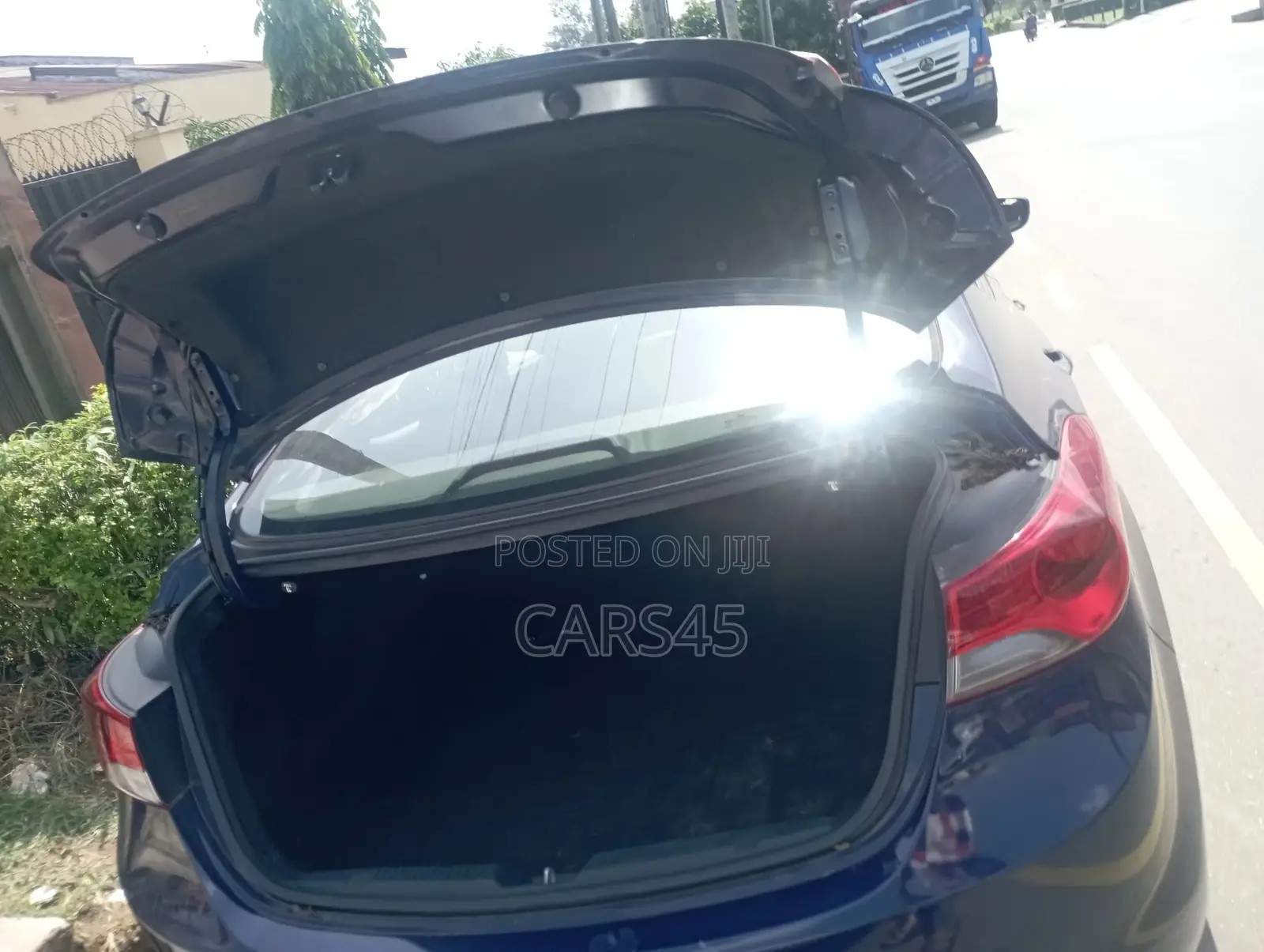 Hyundai Elantra 2011 Blue