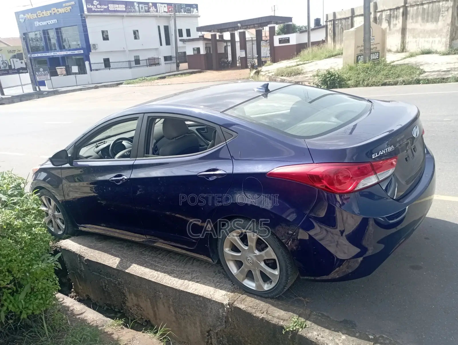 Hyundai Elantra 2011 Blue