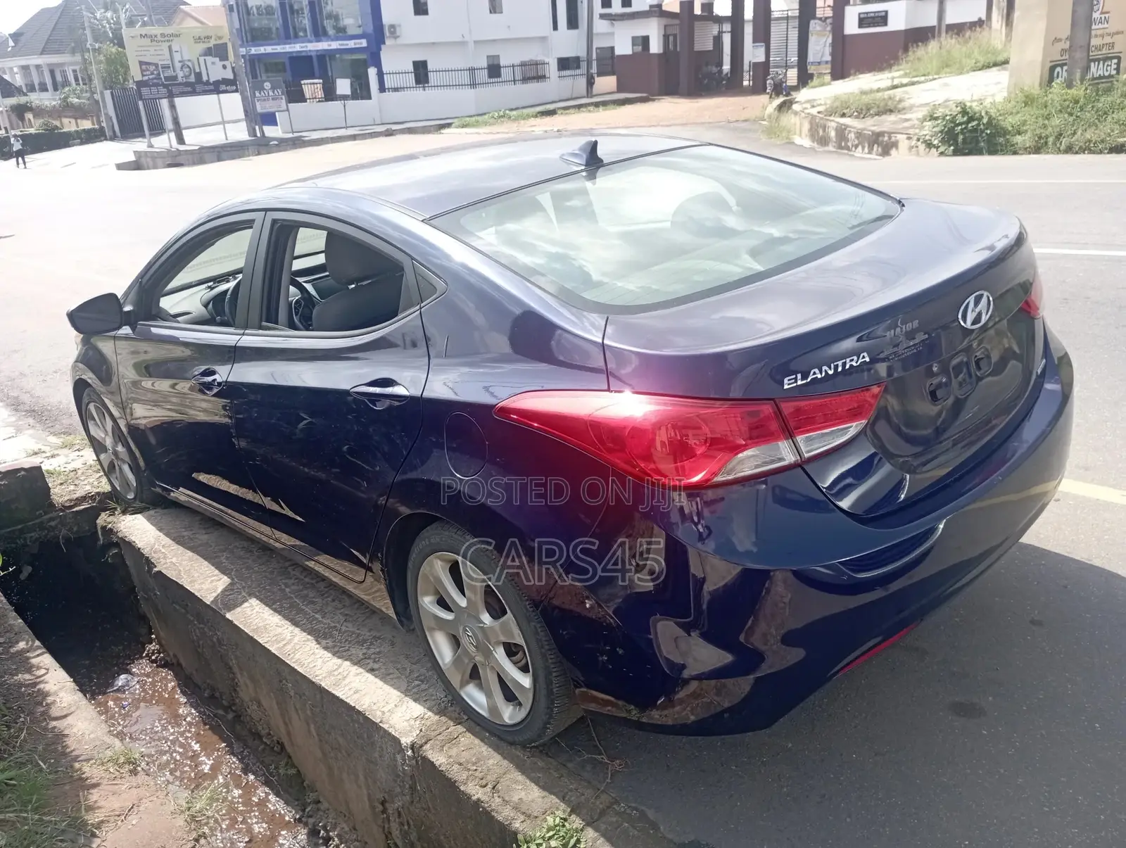 Hyundai Elantra 2011 Blue