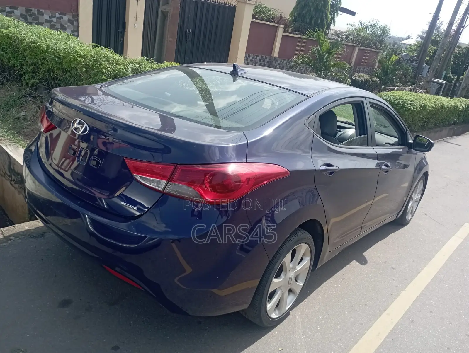 Hyundai Elantra 2011 Blue